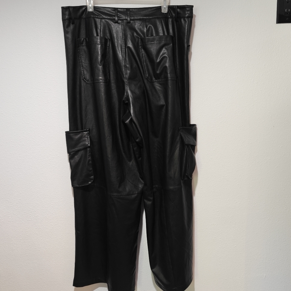 Deadstock Forever 21 Cargo Leather Pants 1X Black High Waisted Wide Leg - Picture 4 of 10